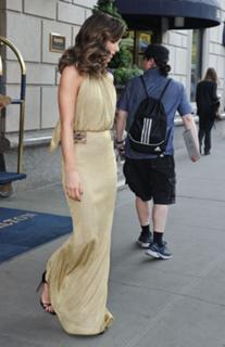 Kate Beckinsale feet photo thumbnail