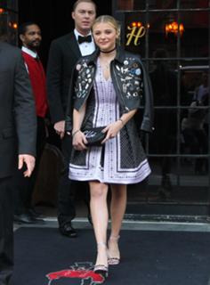 Chloë Grace Moretz feet photo thumbnail