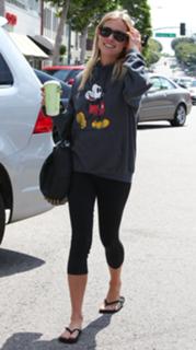 Kristin Cavallari feet photo thumbnail