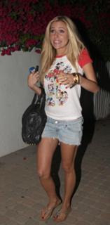 Kristin Cavallari feet photo thumbnail