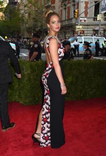 Jennifer Lawrence feet photo thumbnail