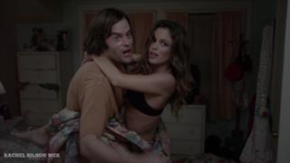 Rachel Bilson feet photo thumbnail