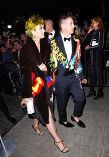 Katy Perry feet photo thumbnail