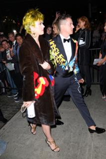 Katy Perry feet photo thumbnail