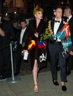 Katy Perry feet photo thumbnail
