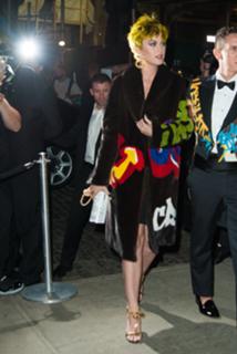 Katy Perry feet photo thumbnail