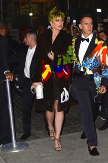 Katy Perry feet photo thumbnail