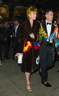 Katy Perry feet photo thumbnail