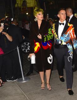 Katy Perry feet photo thumbnail