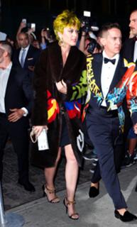 Katy Perry feet photo thumbnail