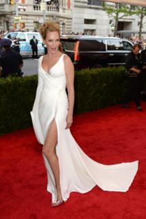 Uma Thurman feet photo thumbnail
