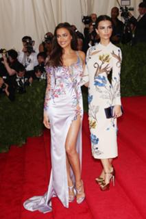 Irina Shayk feet photo thumbnail