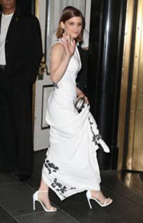 Kate Mara feet photo thumbnail