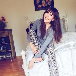 Brittani Taylor feet photo thumbnail