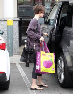 Lily Collins feet photo thumbnail