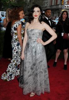 Rachel Weisz feet photo thumbnail