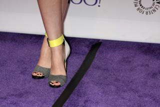 Laura Marano feet photo thumbnail
