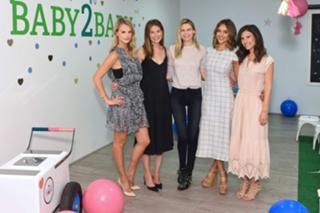 Jessica Alba feet photo thumbnail
