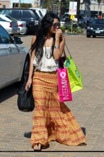 Vanessa Hudgens feet photo thumbnail