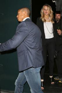 Jennifer Lawrence feet photo thumbnail