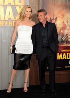 Charlize Theron feet photo thumbnail