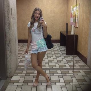 Juliana Paiva feet photo thumbnail