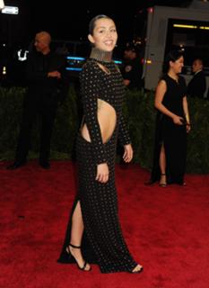 Miley Cyrus feet photo thumbnail