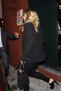 Jennifer Lawrence feet photo thumbnail