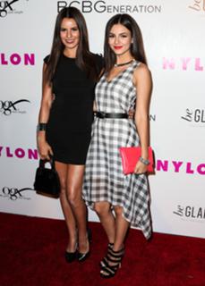 Victoria Justice feet photo thumbnail