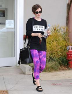 Lily Collins feet photo thumbnail