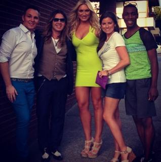Brooke Hogan feet photo thumbnail