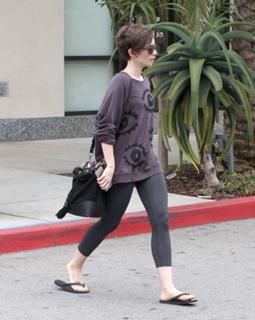 Lily Collins feet photo thumbnail