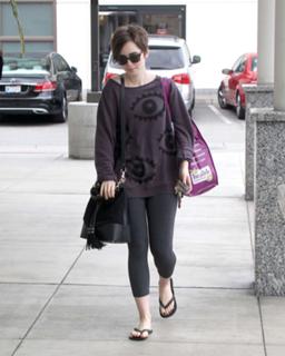 Lily Collins feet photo thumbnail