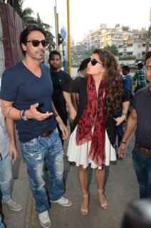 Jacqueline Fernandez feet photo thumbnail