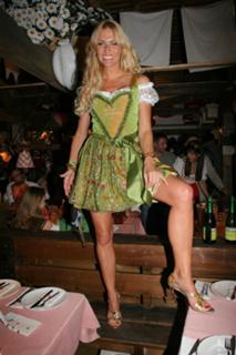 Sonya Kraus feet photo thumbnail