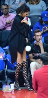 Kendall Jenner feet photo thumbnail
