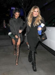 Kendall Jenner feet photo thumbnail
