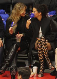 Kendall Jenner feet photo thumbnail