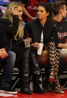 Kendall Jenner feet photo thumbnail