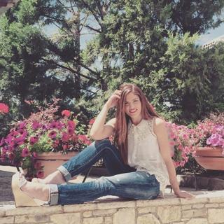 Mary Synatsaki feet photo thumbnail