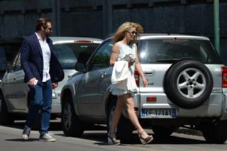 Michelle Hunziker feet photo thumbnail