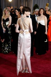 Anne Hathaway feet photo thumbnail