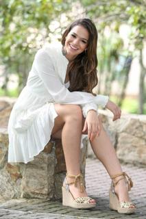 Bruna Marquezine feet photo thumbnail