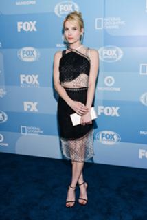Emma Roberts feet photo thumbnail
