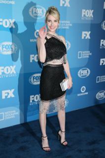 Emma Roberts feet photo thumbnail