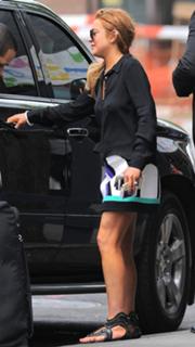 Lindsay Lohan feet photo thumbnail