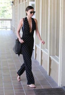 Miranda Kerr feet photo thumbnail