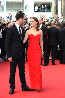 Natalie Portman feet photo thumbnail