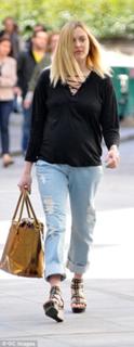 Fearne Cotton feet photo thumbnail