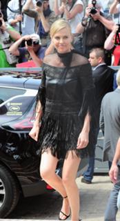 Charlize Theron feet photo thumbnail